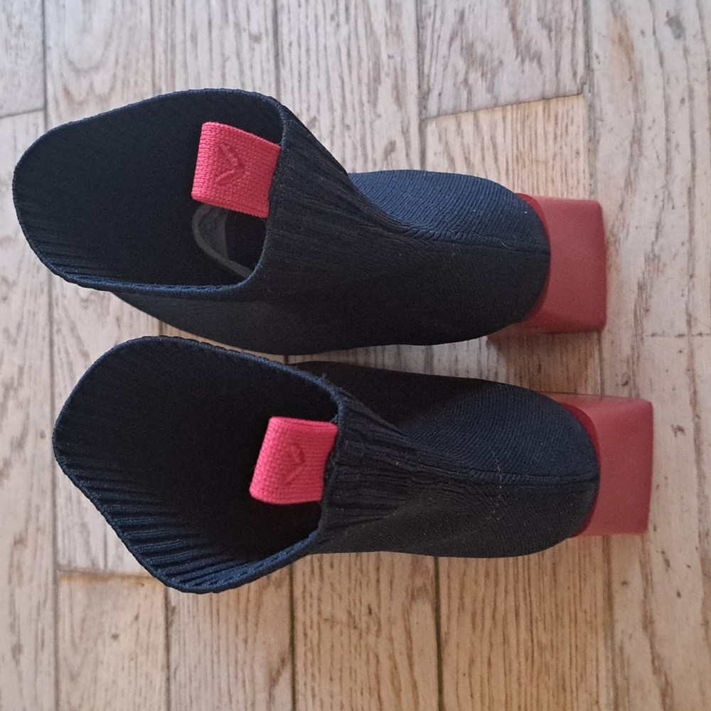 Vivaia Black with red heel boots, size 9